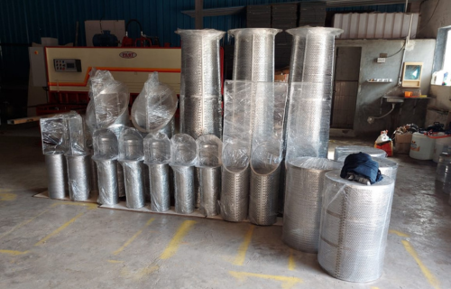 Strainer for oil field